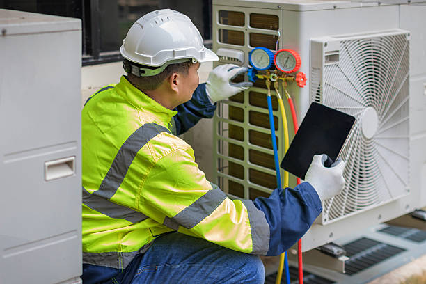 Professional Hvac technician working in Newport, OR